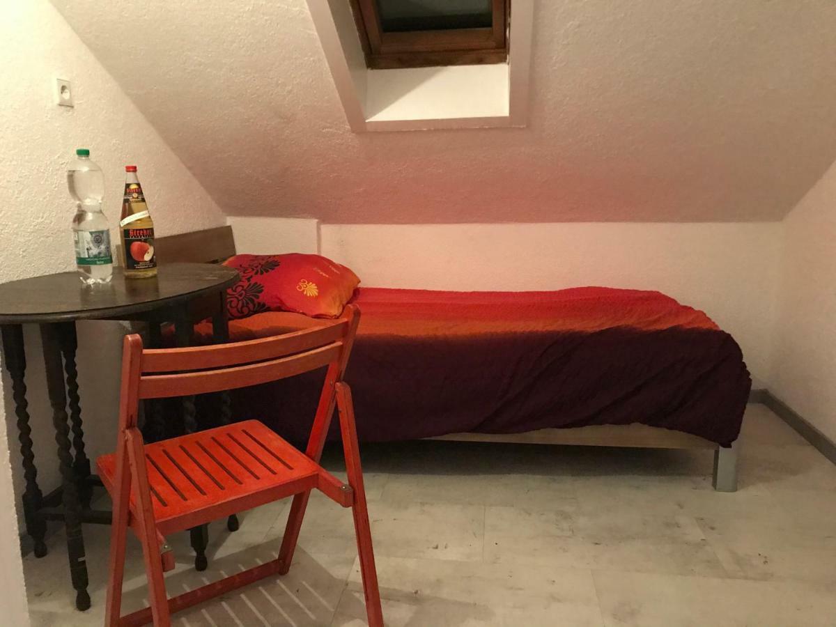 Cozy Room In לודוויגסבורג מראה חיצוני תמונה